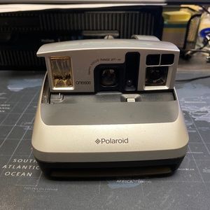 POLAROID One600 Instant Film Camera in Silver